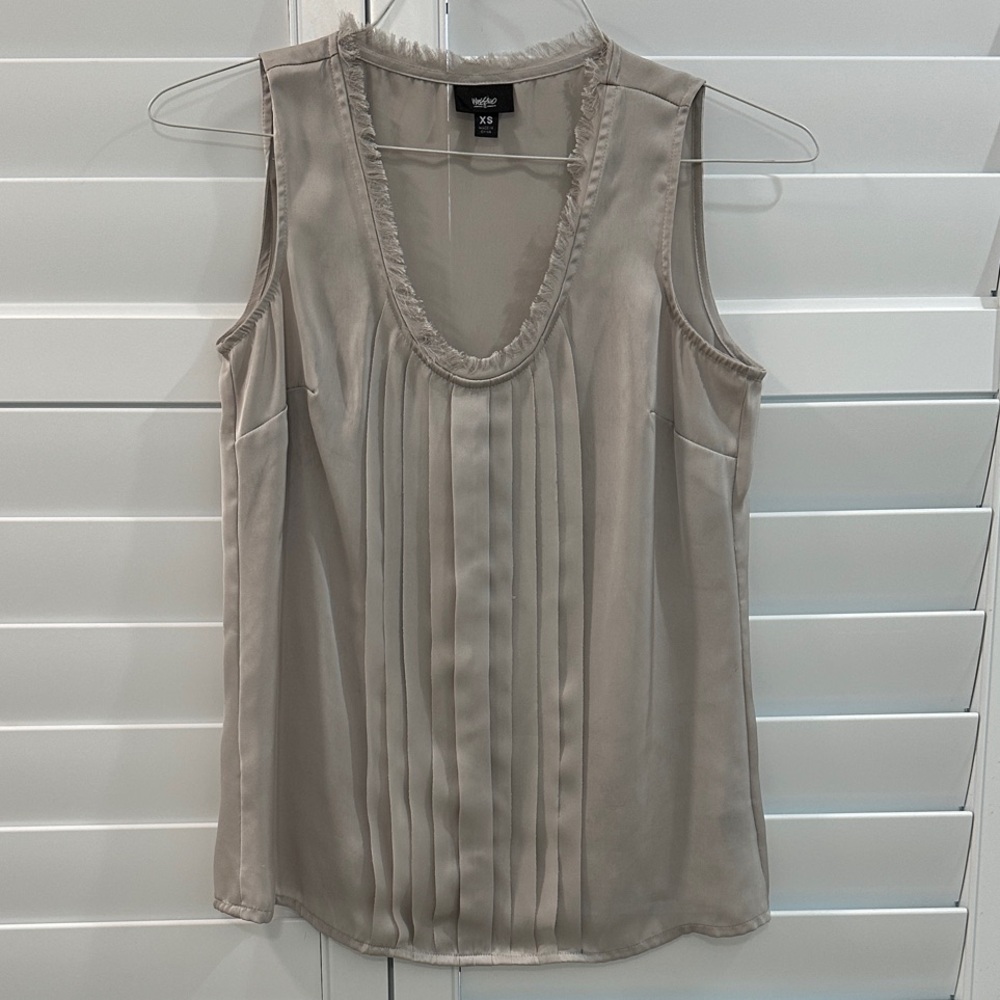 Elegant Sleeveless Blouse in Taupe